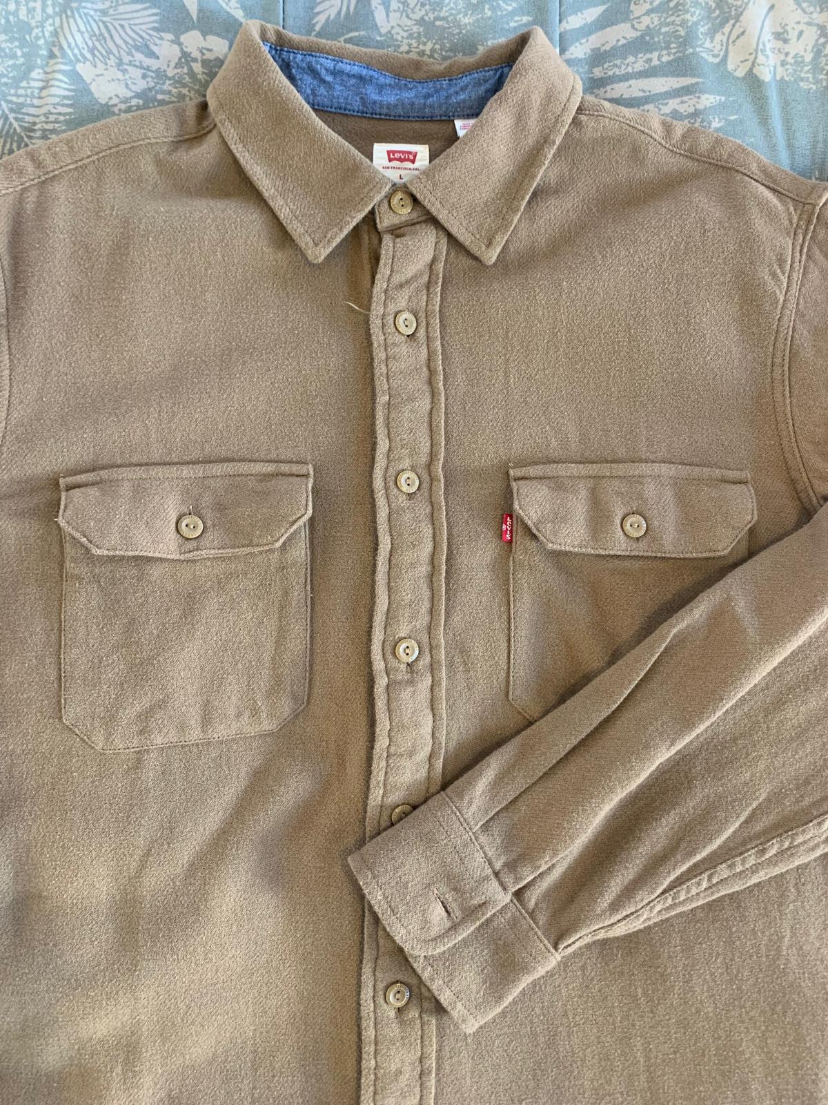LEVIS MARRON CLARO